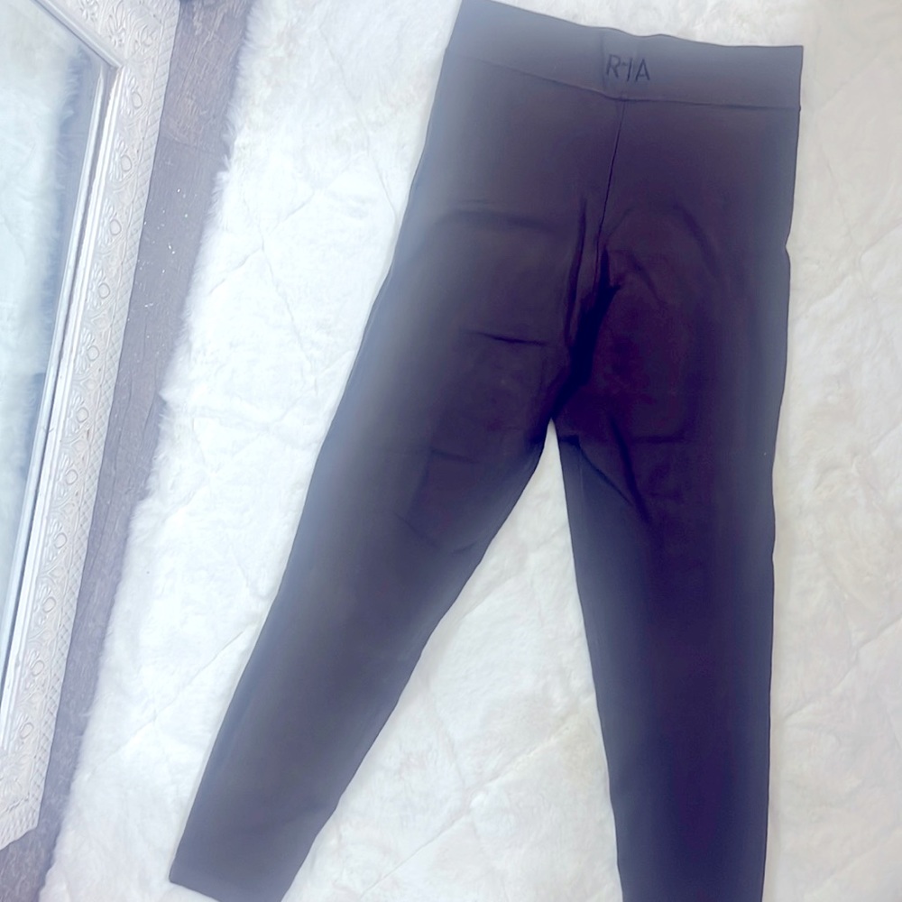 R + A skin leggings